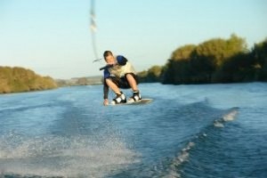 wakeboarding-in-new-zealand_2842941
